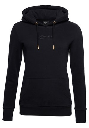 Czarna bluza z kapturem z długim rękawem, przednią kieszenią, regulowanymi sznurkami z złotymi końcówkami oraz subtelnym haftowanym logo "Superdry" na piersi.