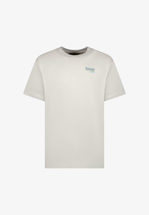 Beige T-shirt met korte mouwen en ronde hals, met een klein groen "Botanic" tekstlogo op de linkerborst.