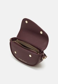 Valentino Bags PIPER - Borsa a mano - vino