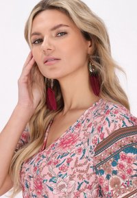 usha Vapaa-ajan mekko - light rose multicolor