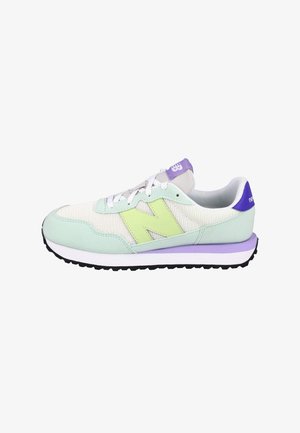 New Balance, SNEAKERS - Zapatillas - green