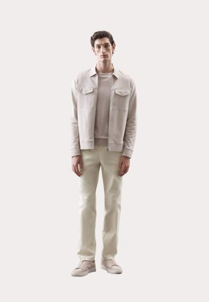 REGULAR FIT SUPER LIGHTWEIGHT - Stoffhose - pale opaline