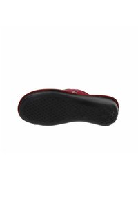 Sandalo rosso con suola in gomma nera testurizzata, dotato di una soletta imbottita e dettagli decorativi sulla parte superiore. Adatto per un look casual.