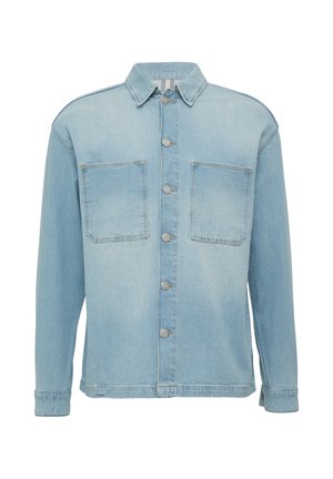 Šviesiai mėlynas džinsinis švarkas su sagų užsegimu, dviem krūtinės kišenėmis ir pritaikytomis ilgomis rankovėmis su klasikiniu apykakle.