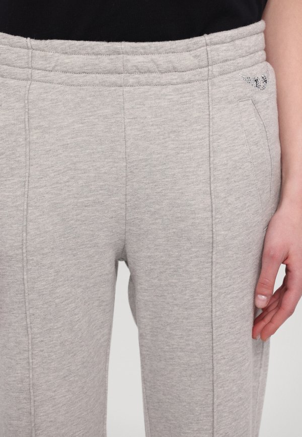 CHILL WINGS - Tracksuit bottoms - gris chine clai4