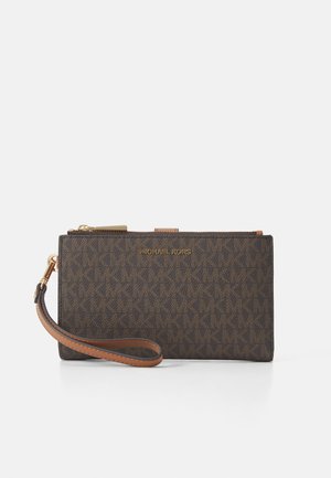 WRISTLET - Wallet - brown/acorn