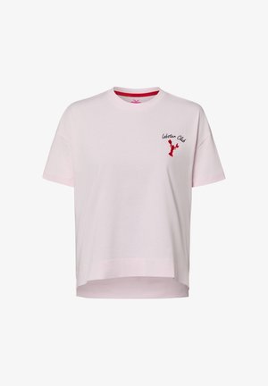Jasnoróżowa koszulka z krótkim rękawem o okrągłym dekolcie, z małą czerwoną grafiką homara i napisem „Lobster Club” na górnej lewej części klatki piersiowej.