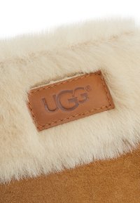UGG TURN CUFF GLOVE - Guantes - chestnut