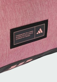 adidas Performance 4ATHLTS DUFFEL MEDIUM - Sportska torba - preloved crimson   semi pink spark