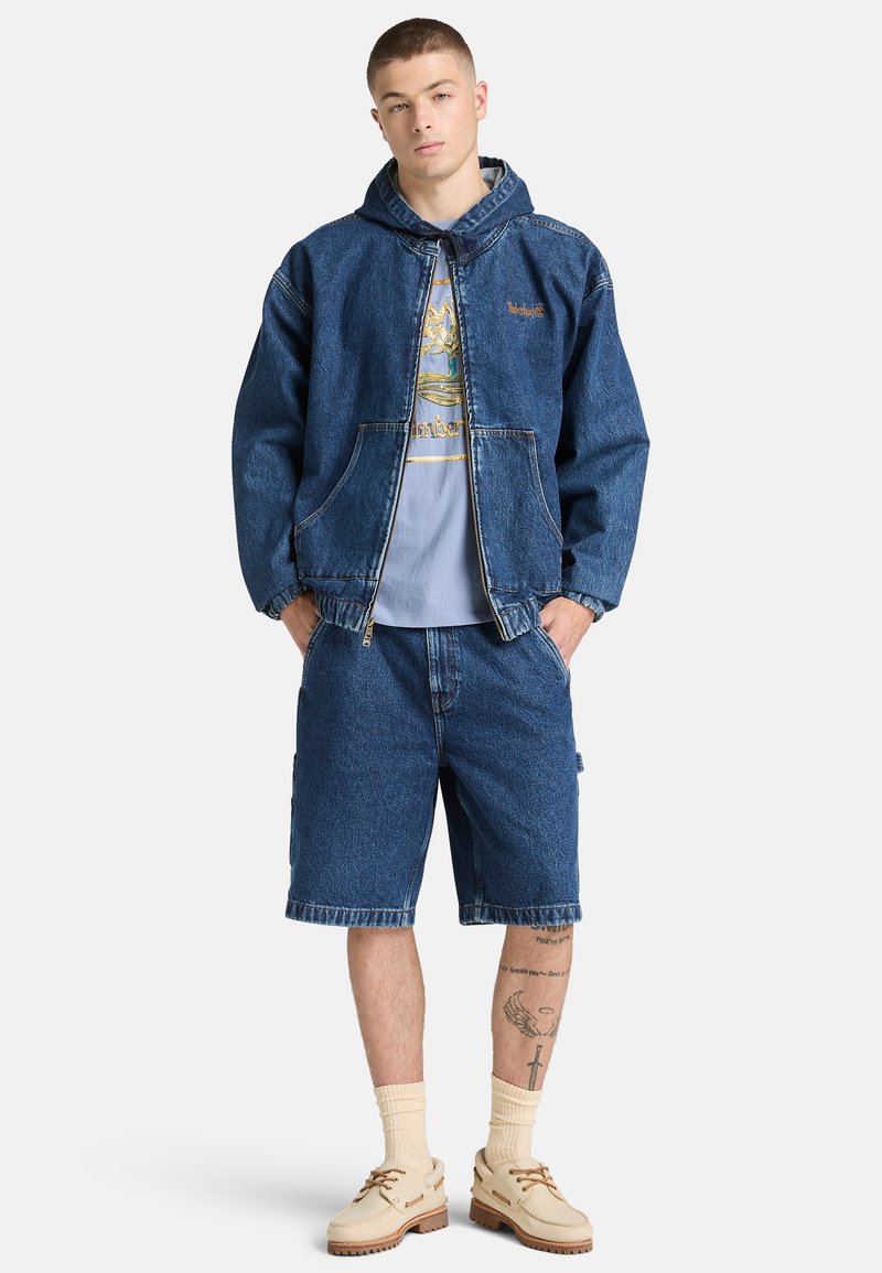 Timberland WATER STACK LOGO SHORT-SLEEVE TEE - Triko s potiskem - medium blue