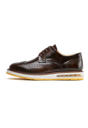AIR BROGUE - Lace-ups - brown