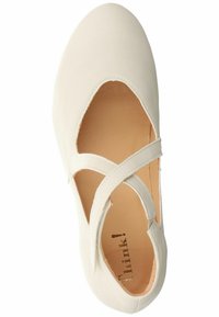 Chaussure en cuir blanc avec un bout rond, des côtés découpés et un design à bande croisée. L'intérieur présente une doublure beige avec un marquage doré.