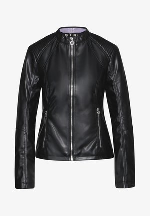 Giacca in eco-pelle nera con colletto alto, dotata di dettagli a costine sulle spalle e zip argentate su tasche e chiusura frontale.