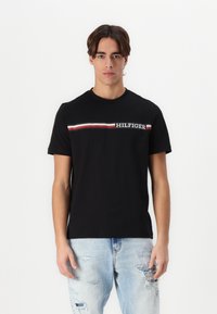 Tommy Hilfiger CHEST STRIPE TEE - Tričko s potlačou - black