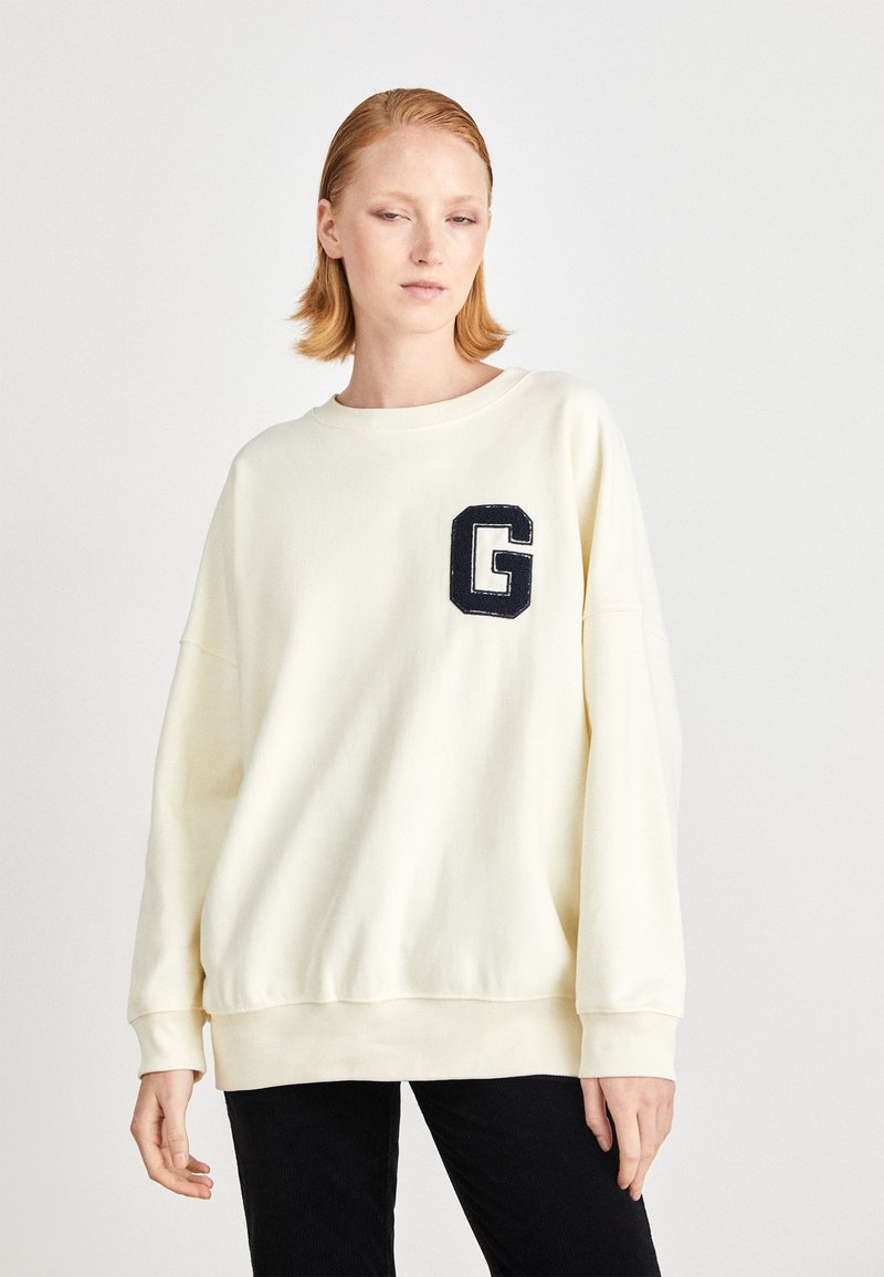 Gant Men Cream Solid Round Neck Sweatshirt