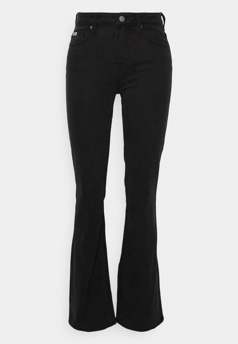Blugi bootcut
