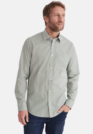 HUGH LANGARM REGULAR FIT - Shirt - green mosaic