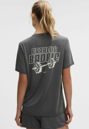 TRAINING SHORT SLEEVE GRAPHIC - T-shirt imprimé - onyx grey