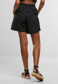 Urban Classics Kratke hlače - black