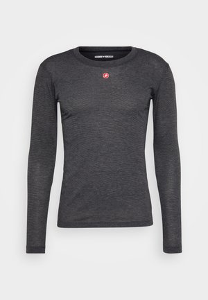 Dlouhý rukáv tričko v tmavě šedé barvě, vyrobené z měkkého materiálu s kulatým výstřihem a malým červeným logem na hrudi. Hladká textura a přiléhavý design.