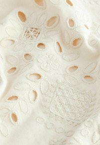 Next EMBROIDERED REGULAR FIT - Jerseyklänning - ecru cream