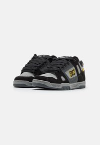 DC Shoes STAG UNISEX - Sportcipő - grey/black/yellow
