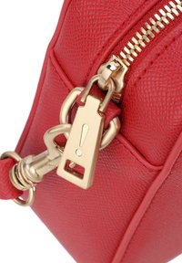 JOOP! Jeans GIRO CLOE SHOULDERBAG - Borsa a tracolla - red