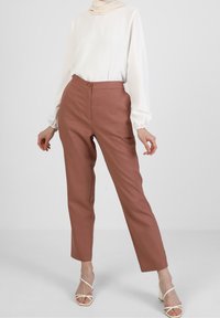 Modanisa Tygbyxor - brown