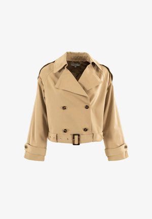 Gabardina corta doble faz en beige con amplios solapas, puños abotonados, hombreras y cintura ceñida con cinturón.