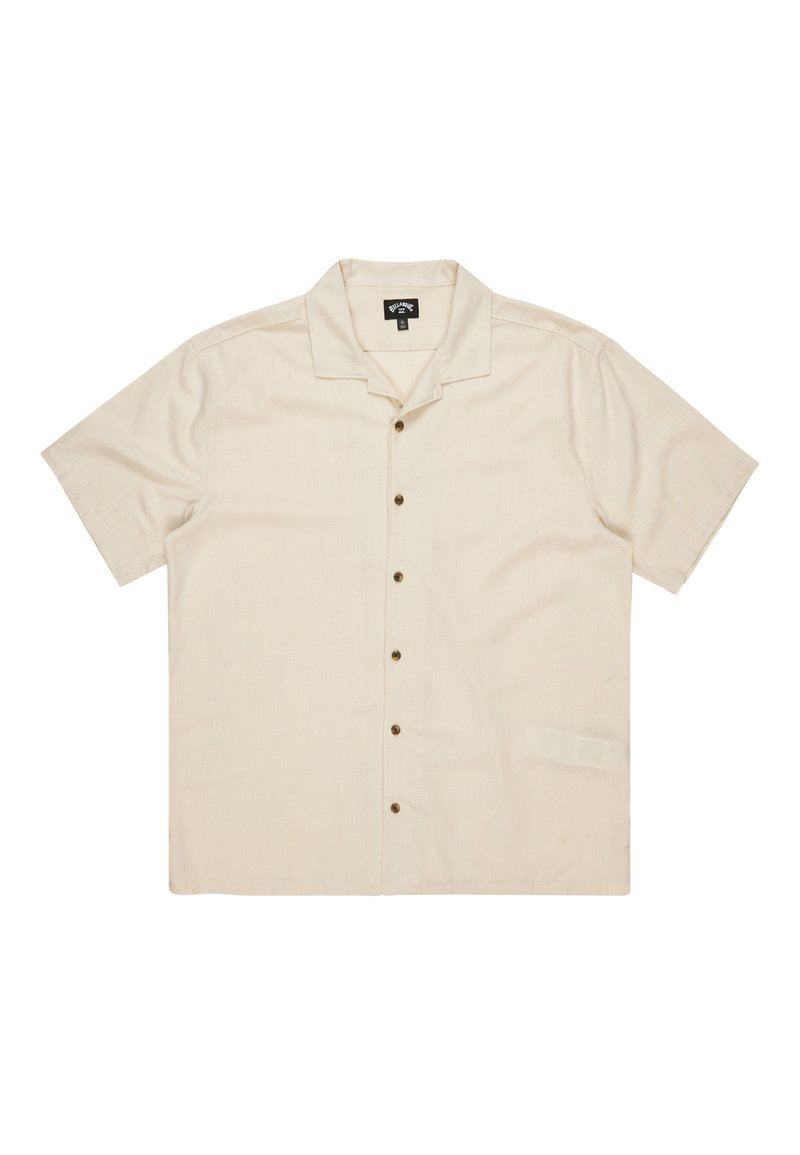 Beige kortærmet skjorte med krave, med knaplukning fortil, brune knapper og en sidelomme; letvægtsstof.