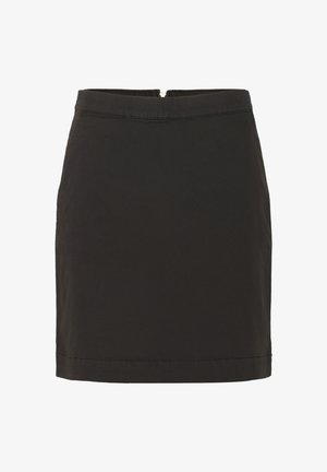 Črna krila z ravnim krojem, gladko teksturo in skritim zadrgo na hrbtni strani. Preprost dizajn brez vzorcev ali dodatkov.