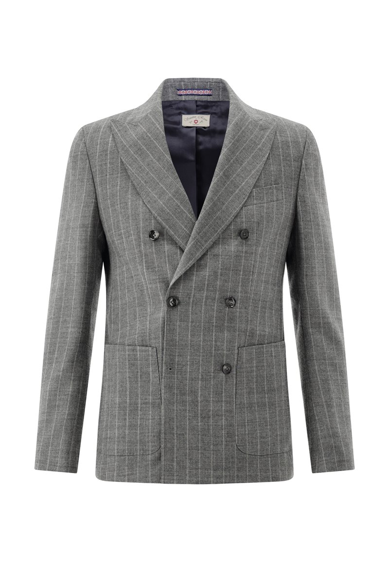 Grauer zweireihiger Nadelstreifenblazer mit spitzen Revers, schwarzen Knöpfen und zwei aufgesetzten Vorderaschen.