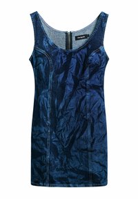 Rochie din denim de culoare albastru închis, cu textură creponată. Prezintă un decolteu rotund, design fără mâneci și închidere cu fermoar la spate. Detalii cusute vizibile.