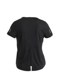 Camiseta atlética negra con mangas cortas, una apertura en la parte posterior para ventilación y detalles reflectantes en las mangas. Tejido suave y ligero.