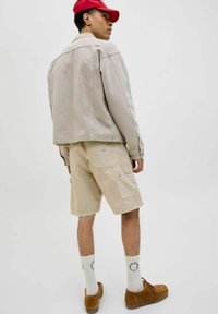 Thumbnail Image 6