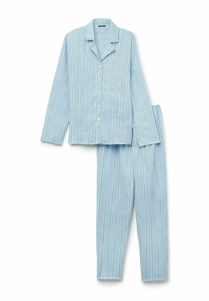 Hellblaues langärmeliges Pyjamahemd mit Knöpfen und passende Hose mit dünnen weißen und grünen vertikalen Streifen.