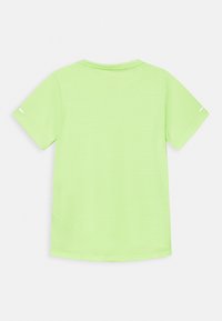 Nike Performance MILER UNISEX - T-shirt desportiva - ghost green