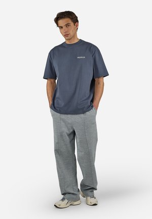 Rank 1: Pegador - RAVELLO OVERSIZED TEE - Print T-shirt