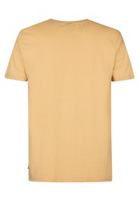 Tričko s krátkým rukávem ve světle žluté barvě z bavlny. Má kulatý výstřih, rovný střih a hladkou texturu bez viditelných vzorů nebo akcentů.