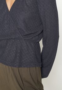 ONLY Tall ONLSTEFFIE - Blusa - night sky