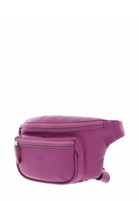 Sac banane en cuir violet avec une texture lisse, comportant deux compartiments zippés et une sangle ajustable. Design compact et pratique.