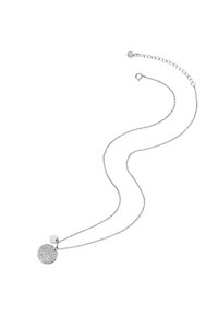 Sølv halskæde med en lang kæde, en struktureret rund vedhæng og en mindre cirkulær accent. Minimalistisk design med en poleret finish.