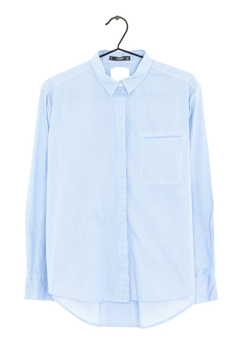 Chemise boutonnée à rayures bleu clair avec col, manches longues, une poche poitrine et un ourlet arrondi. Tissu en coton, design décontracté.