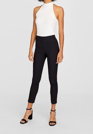 Stradivarius Broek - black