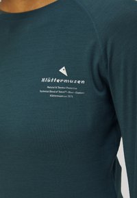 Klättermusen FAFNE CREW - Topper langermet - dark deep sea