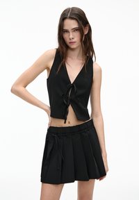 PULL&BEAR Strukirani kaput - black