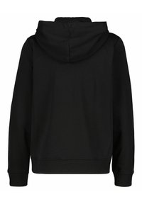 Zwarte sweatshirt met een capuchon, voorzien van een eenvoudig ontwerp, geribde manchetten en een rechte zoom. De stof is glad, met een matte afwerking. Geen zichtbare logo's.