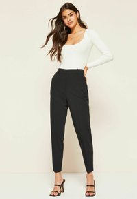 Friends Like These TAILORED ANKLE GRAZER - Housut - jet black