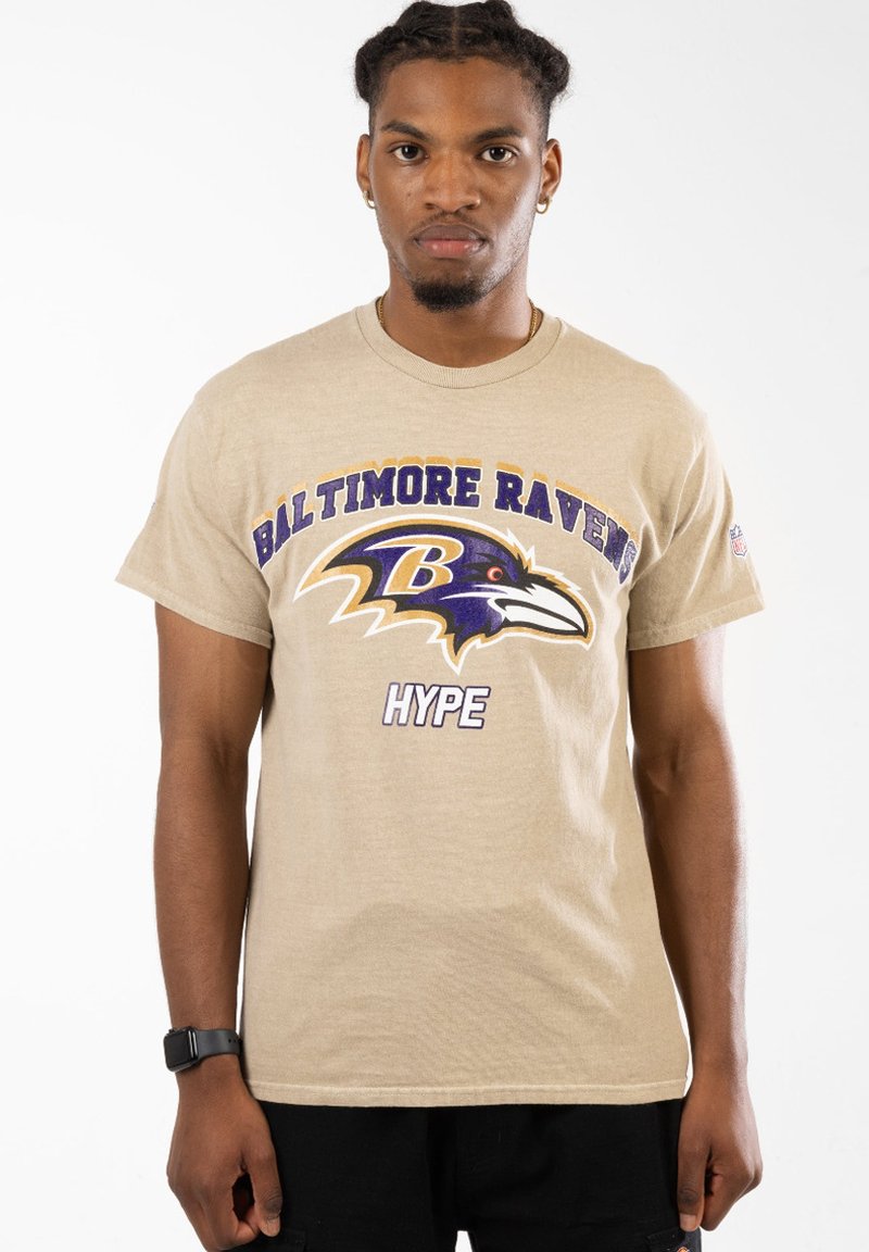 hype nike tee