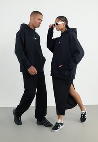 Thumbnail Image 4